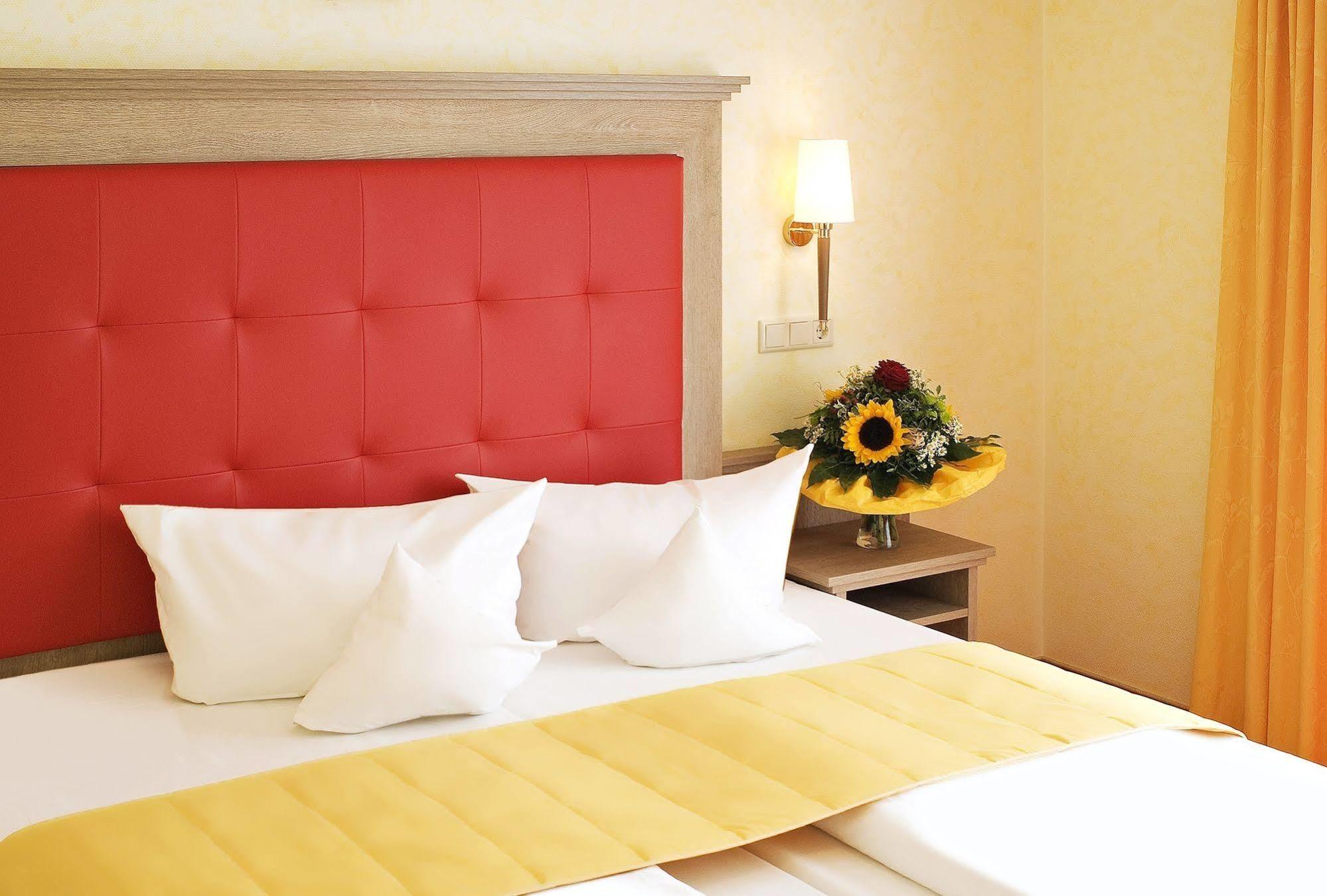 Hotel Wittelsbacher Hoeh 3*